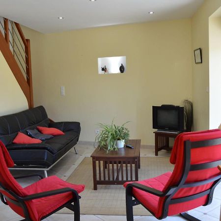 Cosy Chalet With Private Garden In Normandy Isigny-le-Buat ภายนอก รูปภาพ