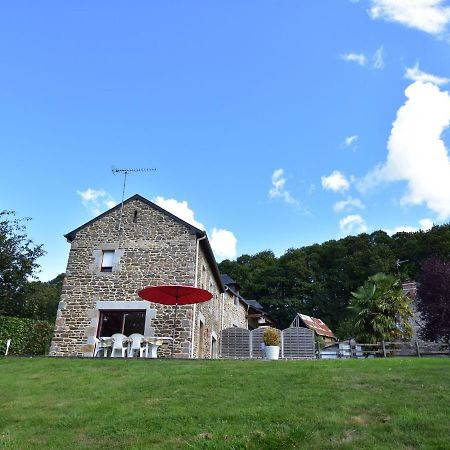 Cosy Chalet With Private Garden In Normandy Isigny-le-Buat ภายนอก รูปภาพ